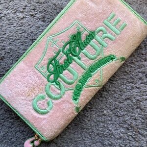 juicy couture y2k vintage pink and mint wallet stained !